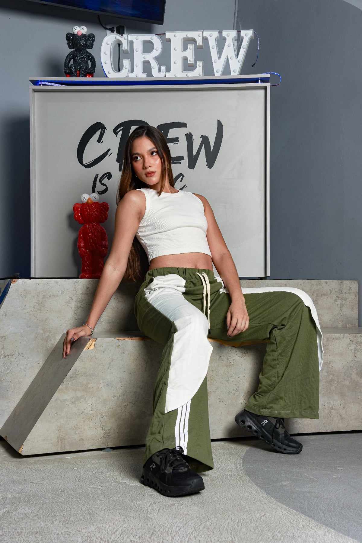 Mujer - Pantalón verde y blanco CREW